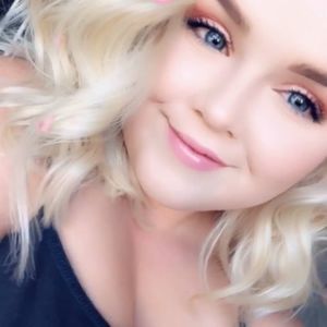 Meet your Posher, Macy